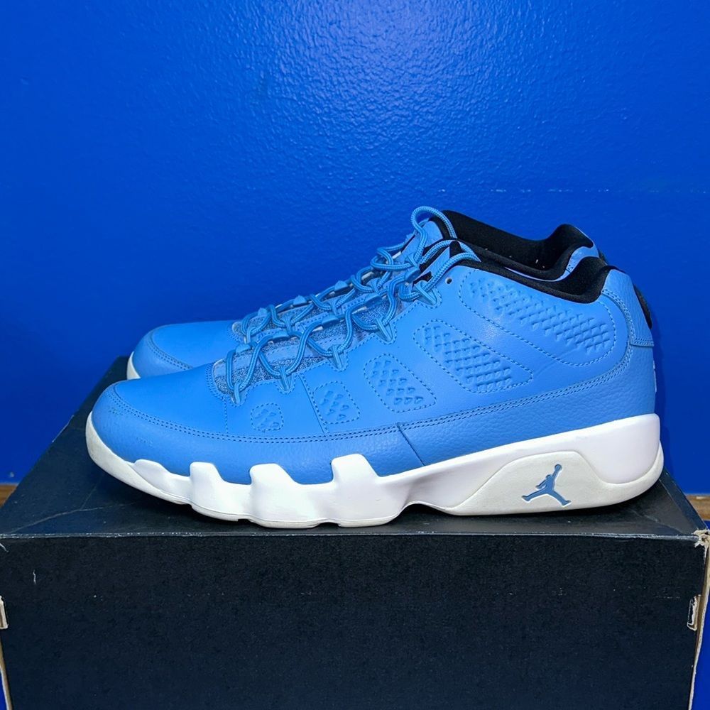 Size 13 - Men’s Nike Air Jordan 9 Retro Low Pantone 2016 832822-401 - Picture 2 of 8